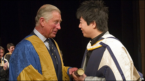 英国新闻:郎朗获皇家音乐学院荣誉博士1